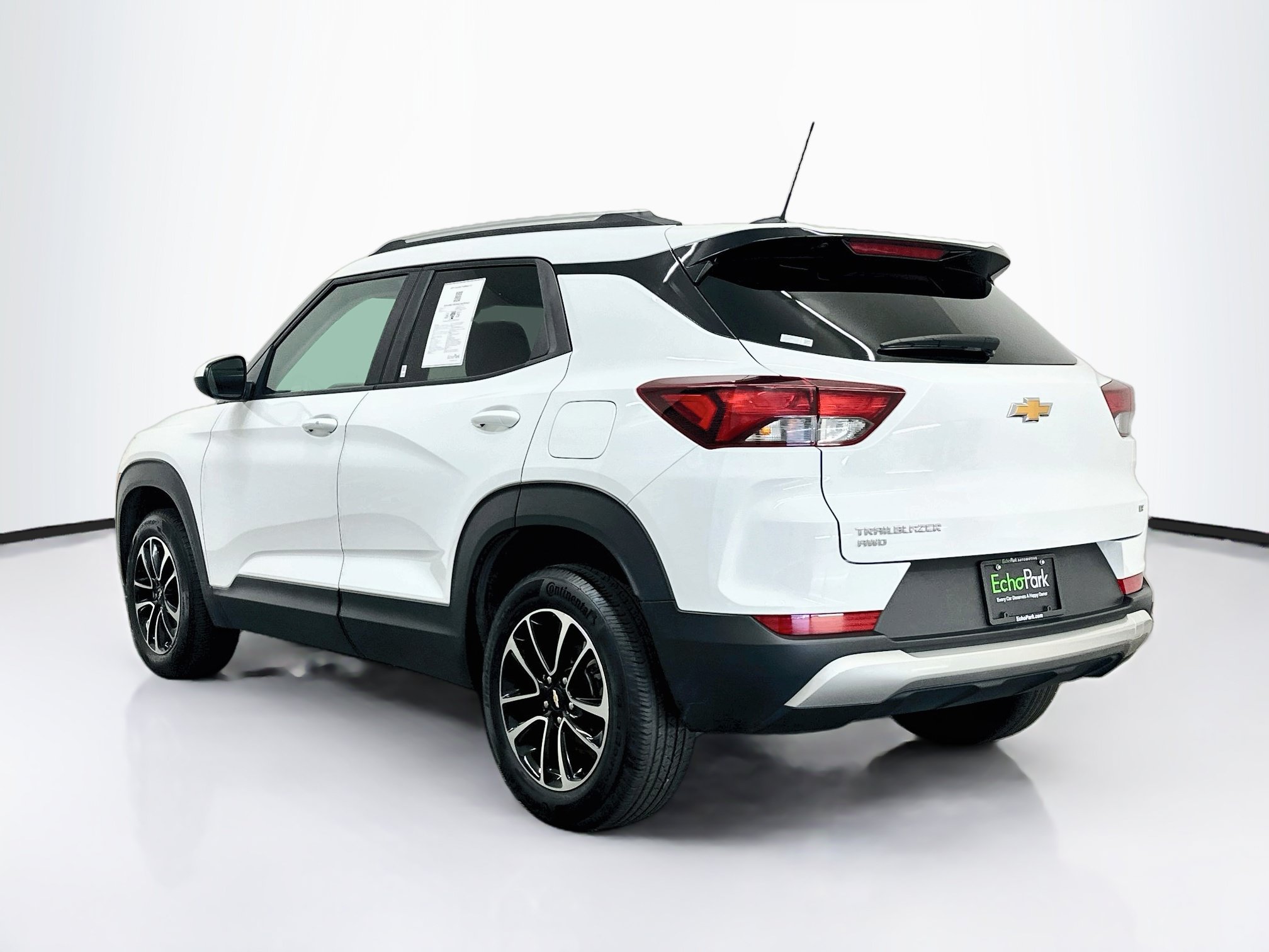 Used 2025 Chevrolet TrailBlazer LT AWD/4WD image 5