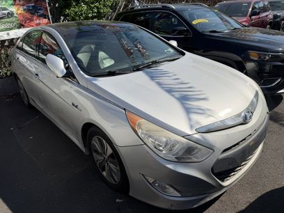 Used 2014 Hyundai Sonata Limited w/ Panoramic Sunroof Package 02