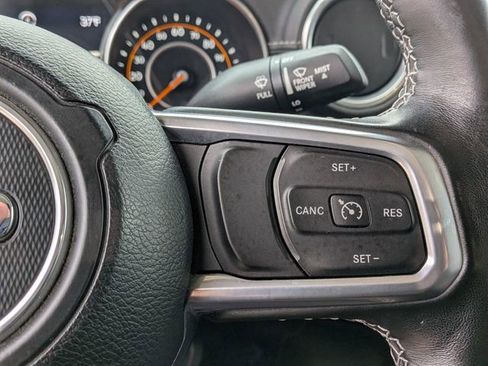 Used 2022 Jeep Gladiator Overland w/ Popular Equipment Package image 16