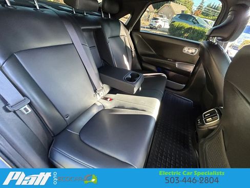 Used 2023 Hyundai Ioniq 6 SEL RWD image 33