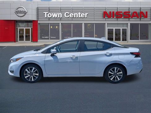 Certified 2025 Nissan Versa SV FWD image 4