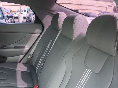 Certified 2023 Hyundai Elantra SEL w/ Convenience Package image 23