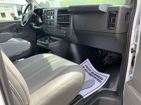 New 2025 Chevrolet Express 2500 w/ Driver Convenience Package image 24