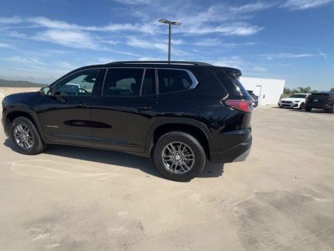 Used 2025 GMC Acadia Elevation image 6