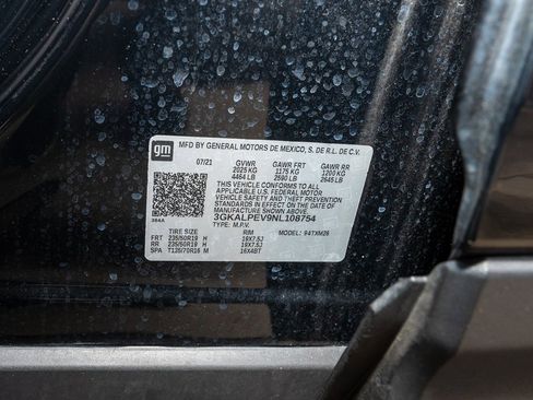 Used 2022 GMC Terrain SLT w/ Tech Package image 21