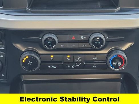 New 2026 Ford F250 XLT w/ FX4 Off-Road Package image 15