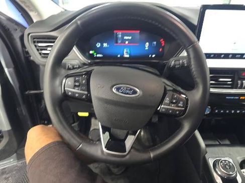 Used 2024 Ford Escape Platinum AWD/4WD image 8
