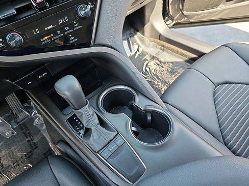 Used 2023 Toyota Camry SE image 24