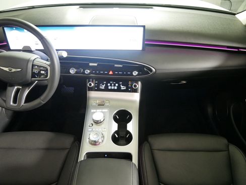 Certified 2026 Genesis GV70 2.5T Select AWD/4WD image 10