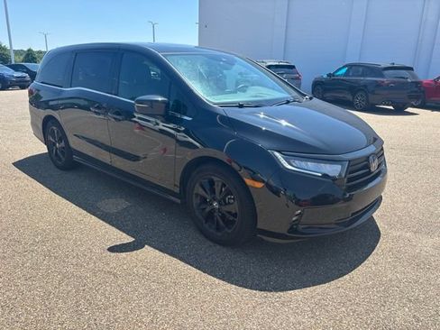 Certified 2024 Honda Odyssey Sport image 2