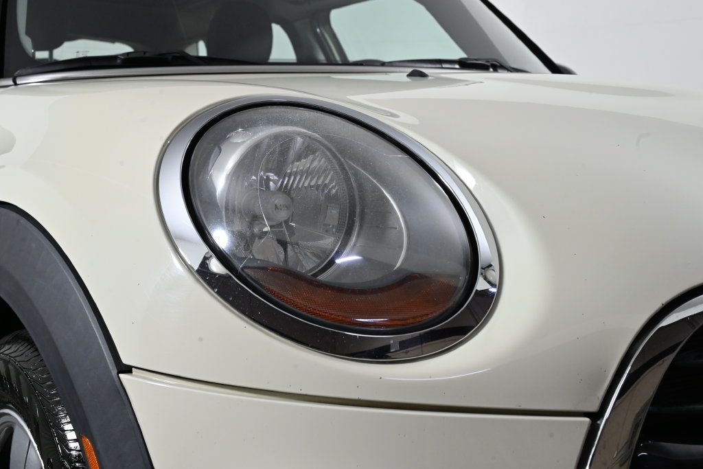 Used 2017 MINI Cooper 4-Door Hardtop FWD image 10