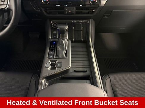 Used 2024 Lexus GX 550 w/ Accessory Package (Z1) image 25