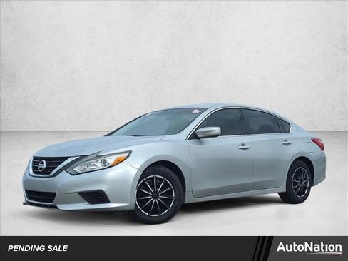 Used 2016 Nissan Altima 2.5 S FWD image 1
