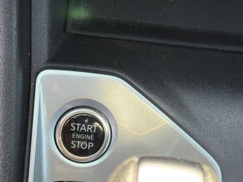 Used 2025 Nissan Altima 2.5 SV FWD image 31