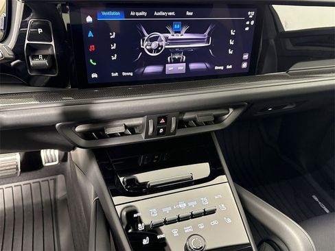 New 2026 Porsche Cayenne GTS image 31