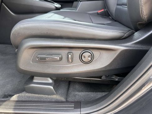 Used 2023 Honda CR-V EX-L image 11