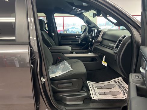 New 2026 RAM 1500 4x4 Crew Cab image 29