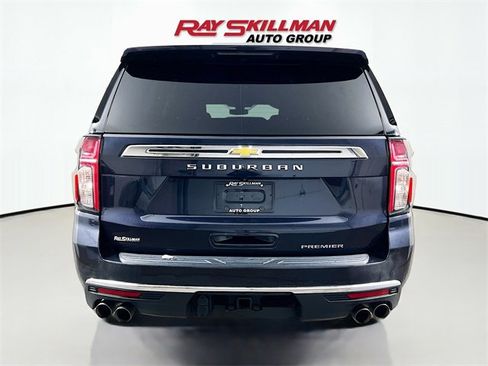 Used 2022 Chevrolet Suburban Premier image 6