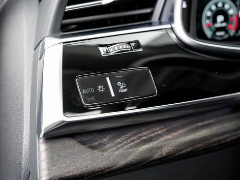 Used 2023 Audi Q8 Prestige w/ Prestige Package AWD/4WD image 10