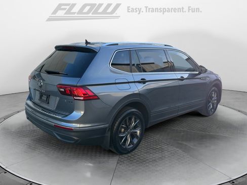 Used 2022 Volkswagen Tiguan SE image 8