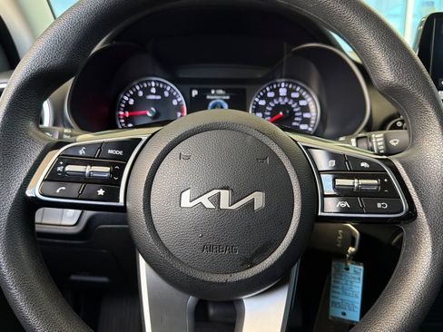 Used 2023 Kia Forte LXS FWD image 23