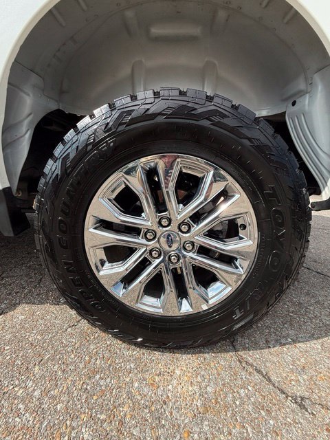 Used 2025 Ford F150 Lariat w/ Equipment Group 502A High AWD/4WD image 6