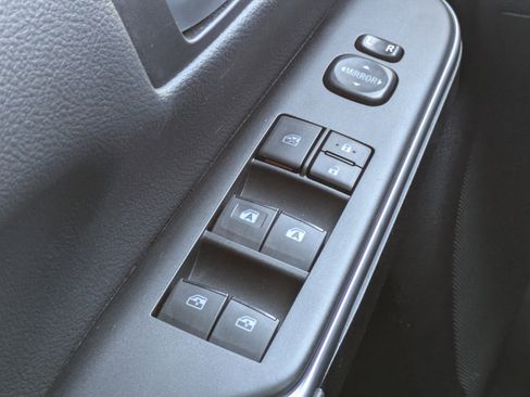 Used 2017 Toyota Camry SE image 24