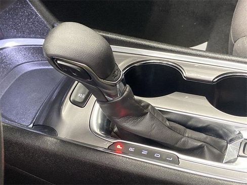 Used 2024 Chevrolet Malibu LT image 28