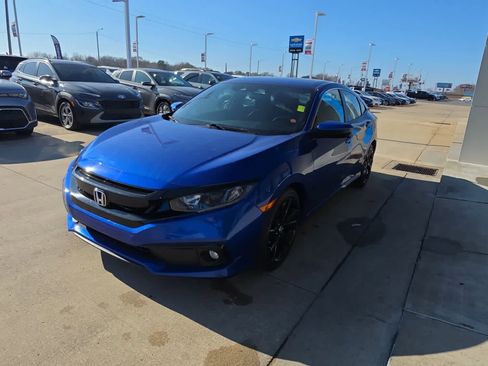 Used 2020 Honda Civic Sport image 4