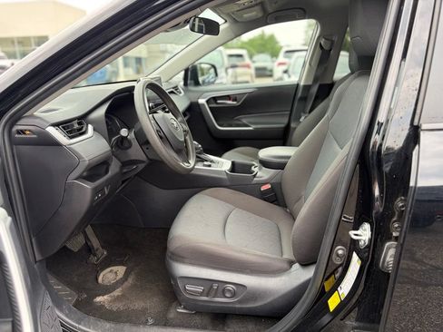 Used 2025 Toyota RAV4 XLE AWD/4WD image 20