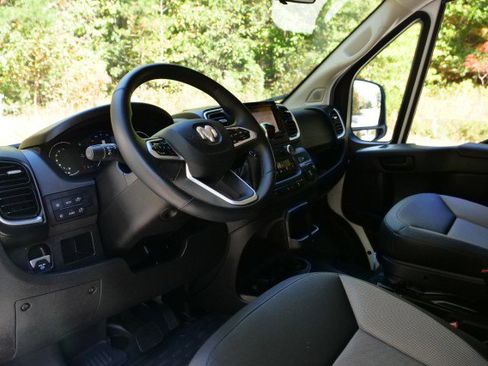 Used 2024 RAM ProMaster 3500 w/ Quick Order Package 22G SLT image 25