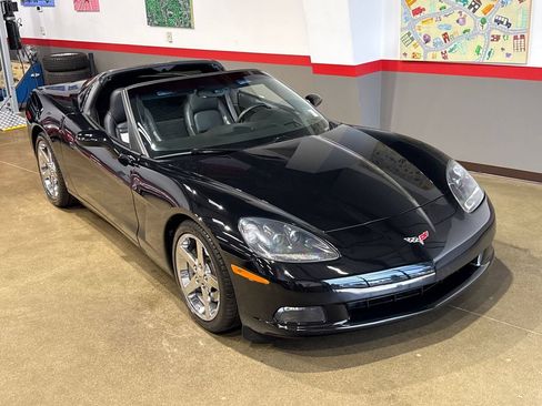 Used 2008 Chevrolet Corvette Coupe w/ Preferred Equipment Group RWD image 71