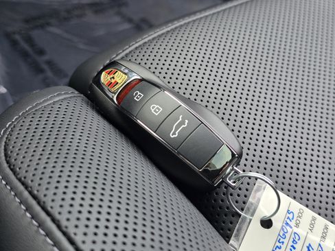 New 2025 Porsche Macan image 29