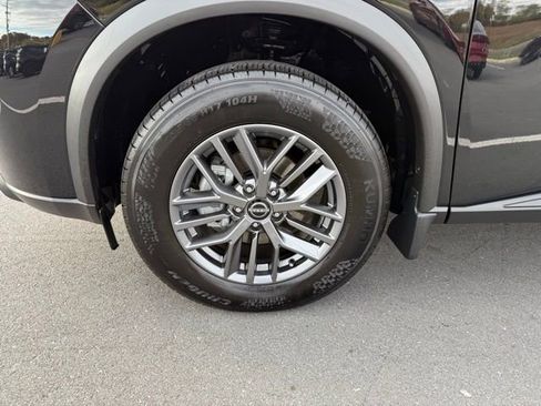 Certified 2025 Nissan Rogue S image 8