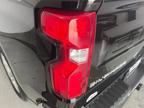 Used 2025 Chevrolet Silverado 1500 LTZ w/ Technology Package AWD/4WD image 44