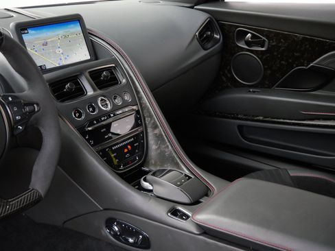 Used 2019 Aston Martin DB11 AMR image 20