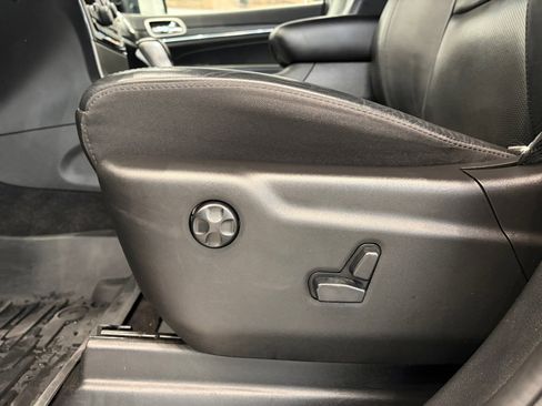 Used 2021 Jeep Grand Cherokee Limited w/ Luxury Group II AWD/4WD image 15