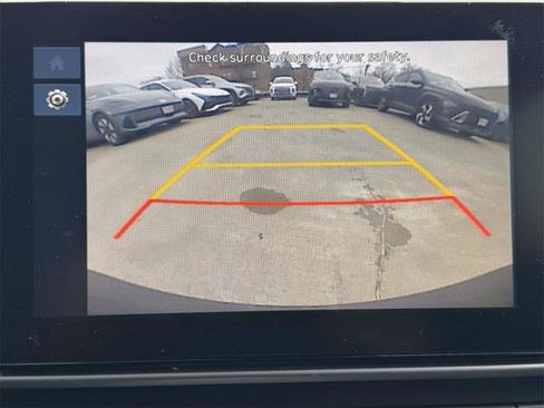 Certified 2023 Hyundai Venue SE image 24