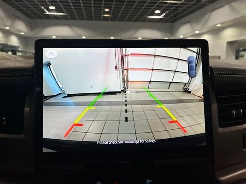 Used 2024 Ford Expedition XLT image 22