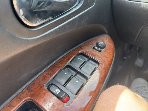 Used 2005 Buick LaCrosse CXL w/ Gold Convenience Package FWD image 17