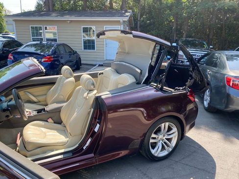 Used 2010 INFINITI G37 Convertible w/ Premium Pkg RWD image 35