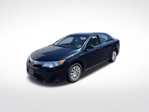 Used 2014 Toyota Camry LE FWD image 6