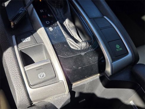 Used 2019 Honda Civic Touring image 23