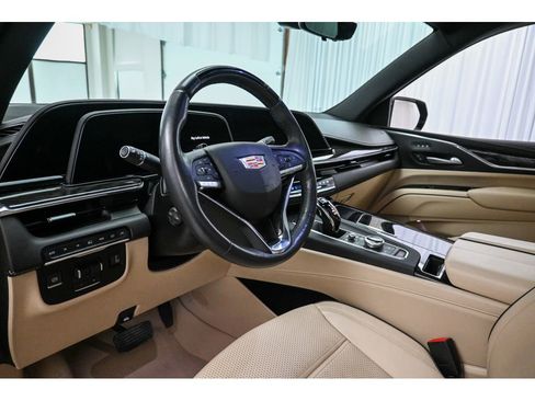 Used 2023 Cadillac Escalade Premium Luxury w/ Performance Package image 9