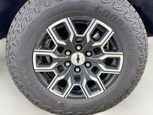 New 2026 Chevrolet Colorado Z71 w/ Technology Package AWD/4WD image 32