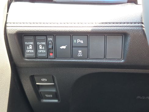 New 2026 Honda Odyssey Touring image 25