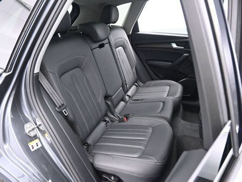 Used 2021 Audi Q5 e Premium Plus w/ Premium Plus Package AWD/4WD image 18