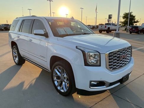 Used 2018 GMC Yukon Denali w/ Denali Ultimate Package AWD/4WD image 4