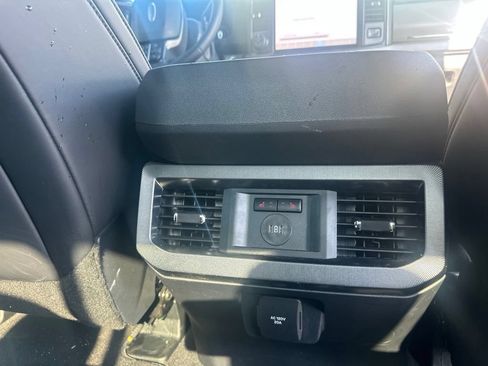 Used 2025 Ford F250 Platinum AWD/4WD image 7