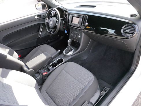 Used 2017 Volkswagen Beetle 1.8T S image 10